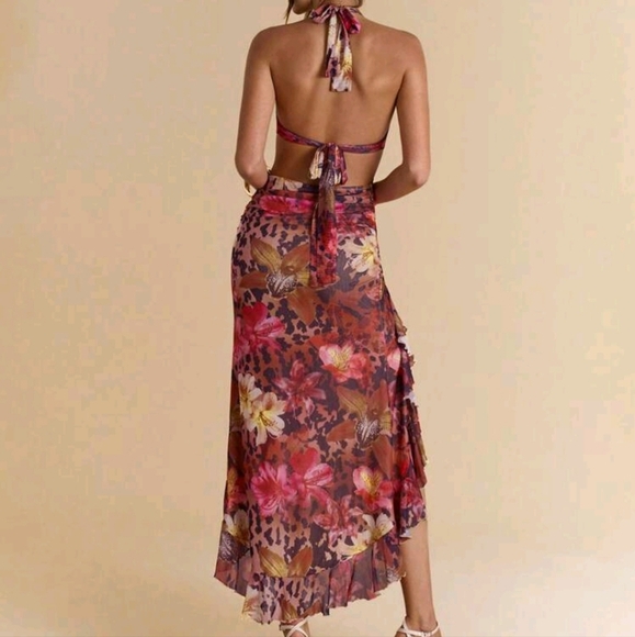 Women's Sleeveless Solid, Leopard & Floral Print Spaghetti Strap Backless Tie Up - Picture 2 of 4